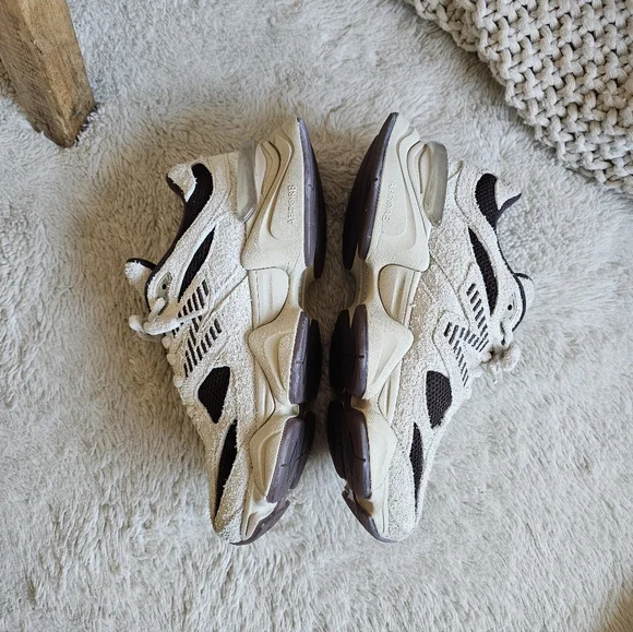 New Balance 9060 - Picture 10 of 13